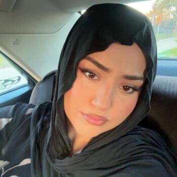Babysitter in Melbourne: Zainab