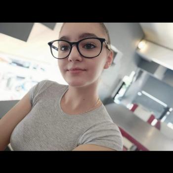 Babysitter Wettingen: Elina