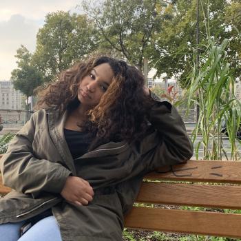 Baby-sitter in Paris: Leela