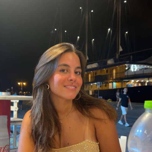 Babysitter em Cascais: Katarina