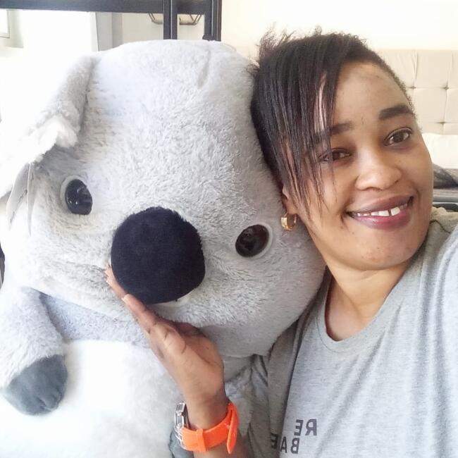 جليسة أطفال في دبي: Pauline