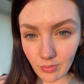 Babysitter in Townsville: Emily