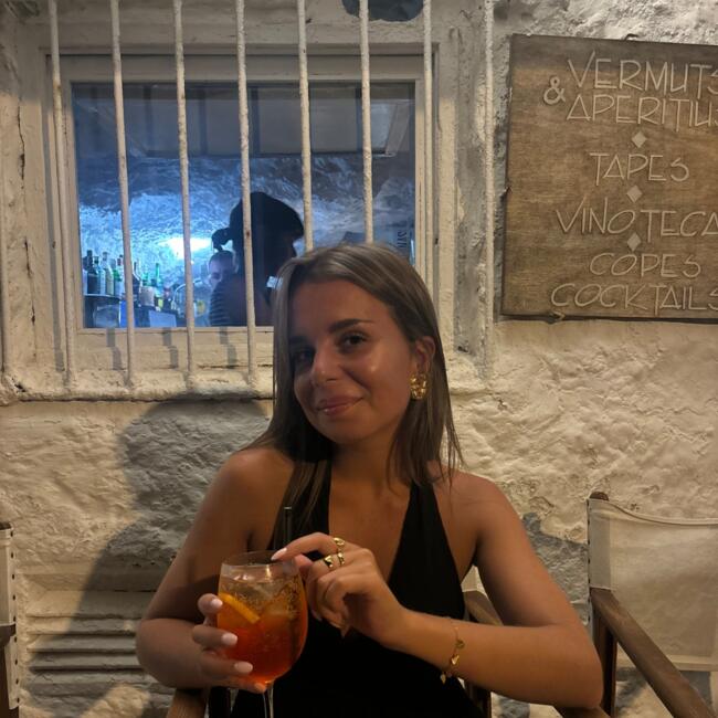 Babysitter in Seclin: Lola