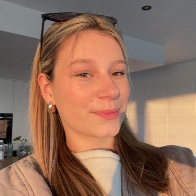 Babysitter in Kortrijk: Riana