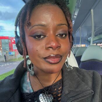 Babysitter Leicester: Dawn