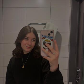 Babysitter in Turku: Alaïs