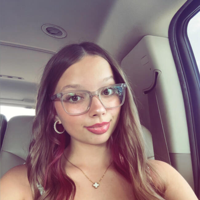 Babysitter in Fort Worth: Savannah