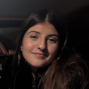 Babysitter Roses: Aina