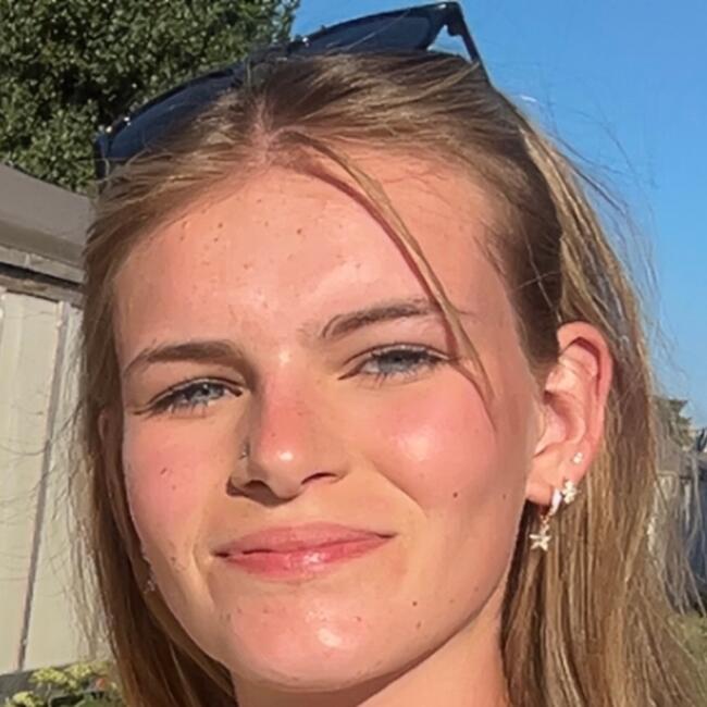 Babysitter in Denderleeuw: Noor