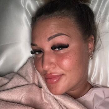 Babysitter Budapest: Florinaa