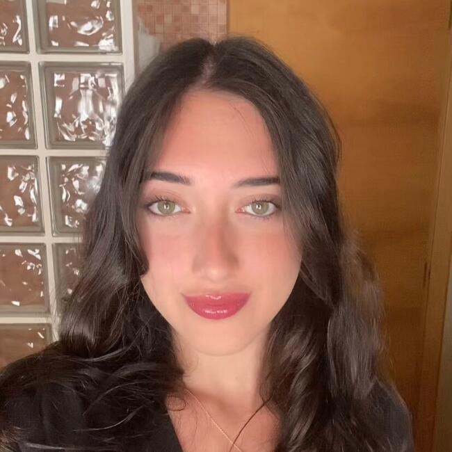 Babysitter in Paterna: LUCIA