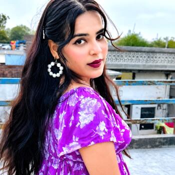 Babysitter Gurugram: Neha