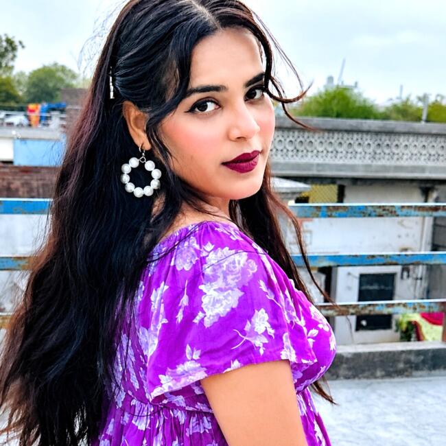 Babysitter in Gurugram: Neha
