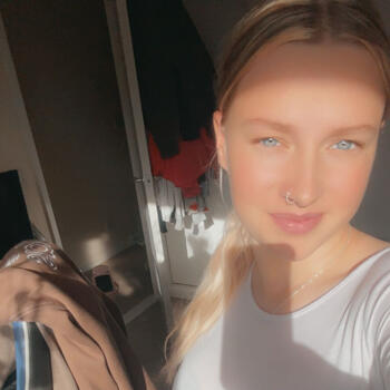 Babysitter in Fleetwood: Leigha