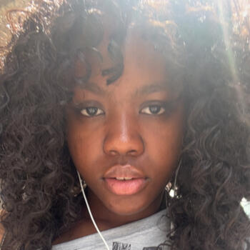 Babysitter in Saint-Gilles: Emmanuela