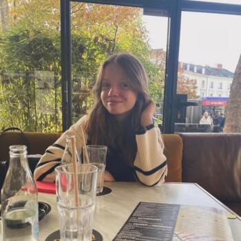 Babysitter in Tours: Zelie