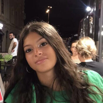 Babysitter in Domène: Nayla