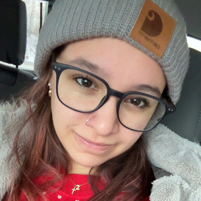 Babysitter in Youngstown: Jenna