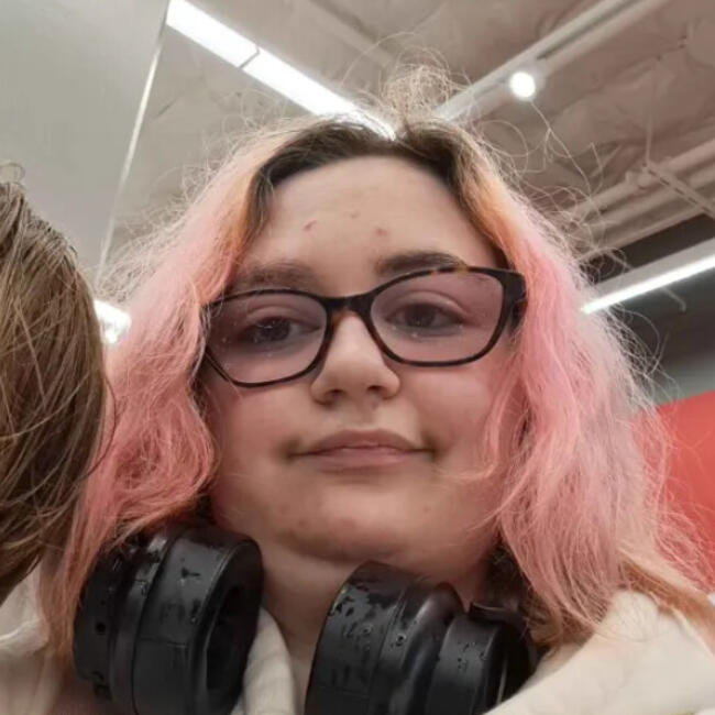 Babysitter in Los Angeles: Mackenzie