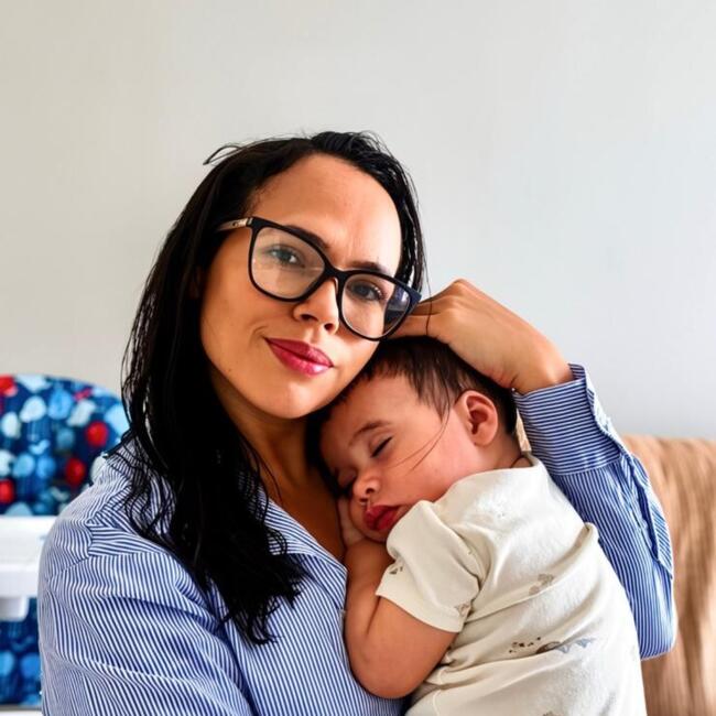 Emprego de babá em Manaus: NAIARA