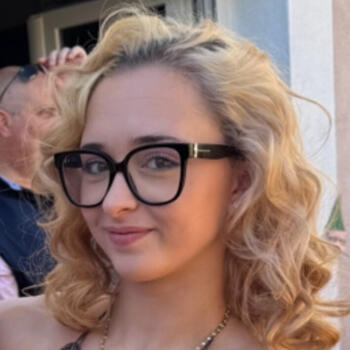 Babysitter in Béziers: Jade