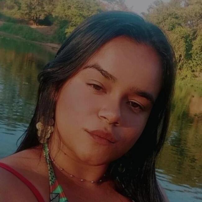 Babysitter in Criciúma: Carla