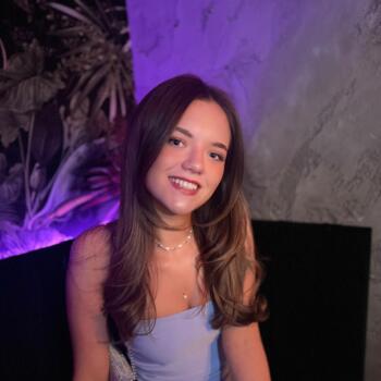 Babysitter in Glasgow: Abi