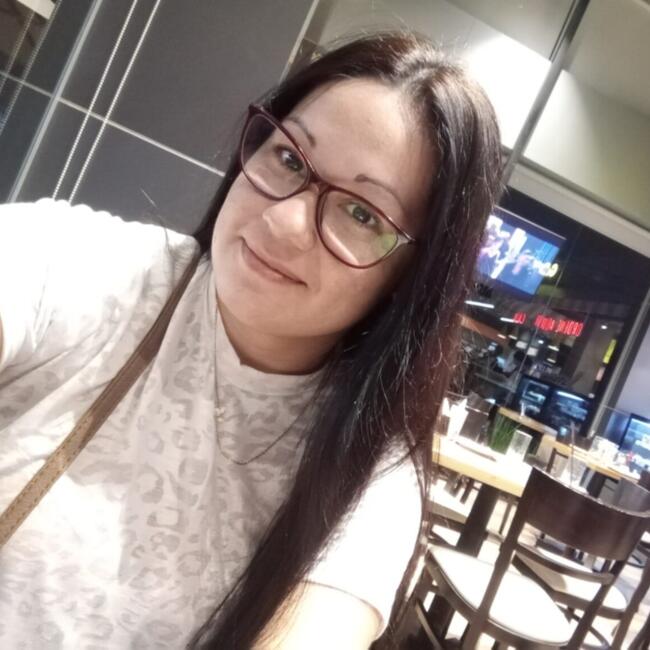 Babysitter in Luque: Victoria