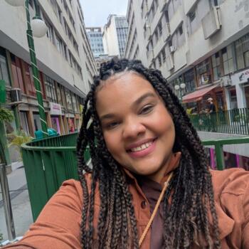 Babysitter Carapicuíba: Andreia