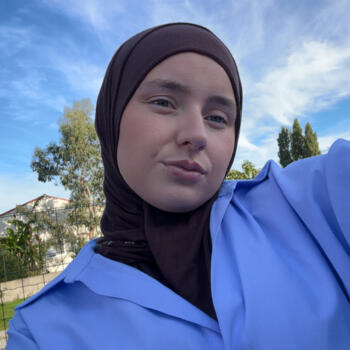 Babysitter in Saint-Sébastien-sur-Loire: Jade