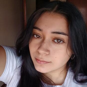 Niñera en Bahía Blanca: Delfina