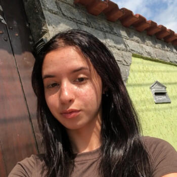 Babysitter Cabo Frio: Anna Beatriz