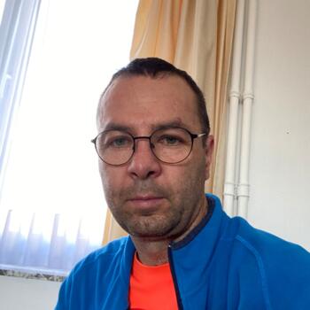 Job de garde d'enfants à Bruxelles (Uccle): job de garde d'enfants Damien