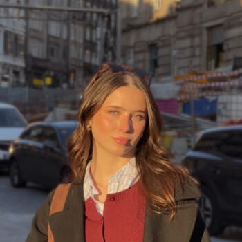 Babysitter in Felgueiras: Camila