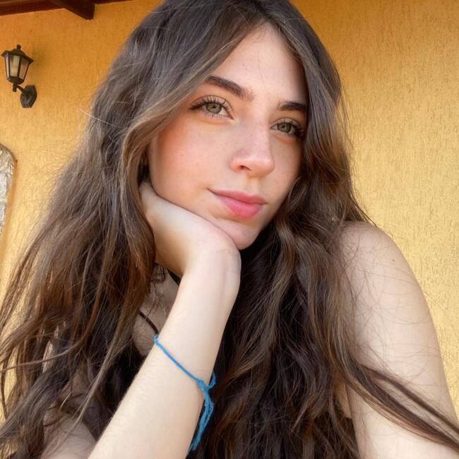 Babysitter in Jacareí: Camyla