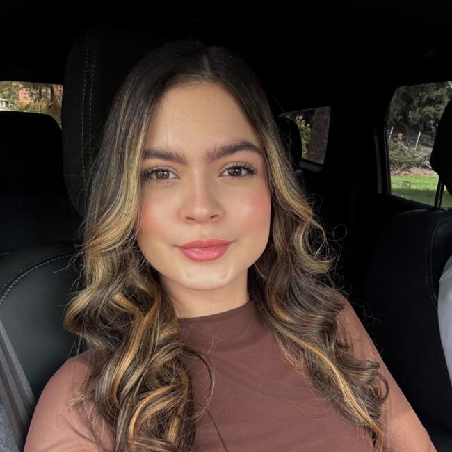 Niñera en Medellín: Maria Angel