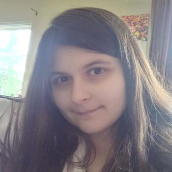 Babysitter in Puyallup: Sara