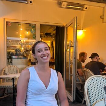 Babysitter in Rueil-Malmaison: Elise