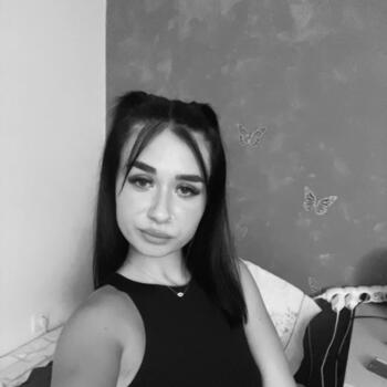 Babysitter in Athens: Γωγω