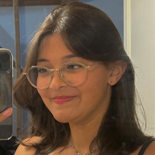 Babysitter in Niort: Chloé