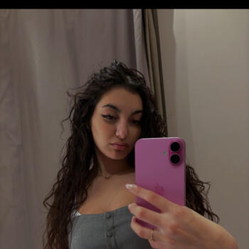 Babysitter in Issoire: Jasmine