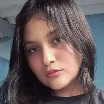 Babá em Aparecida de Goiânia: Ester