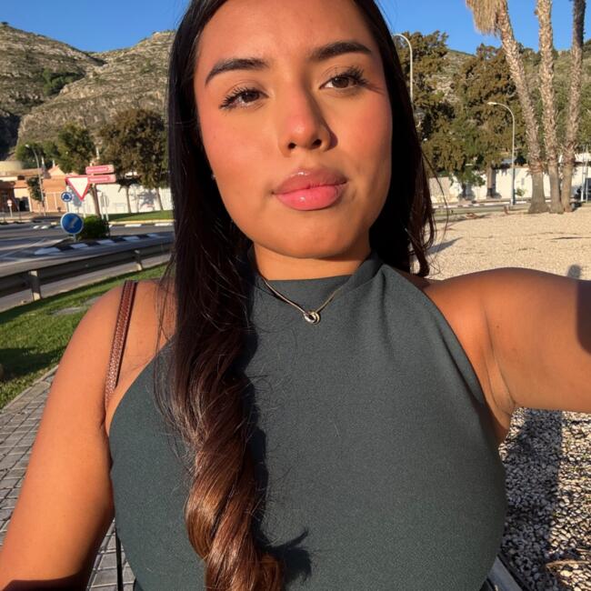 Babysitter in Grand-Lancy: Adis