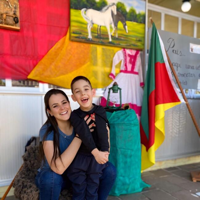 Emprego de babá em Marau: Dienife