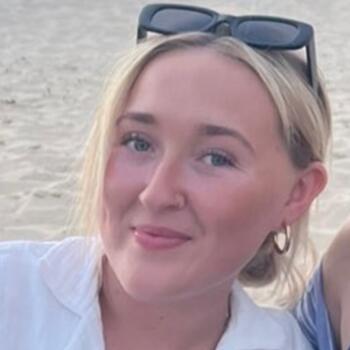 Babysitter Wollongong: Hollie