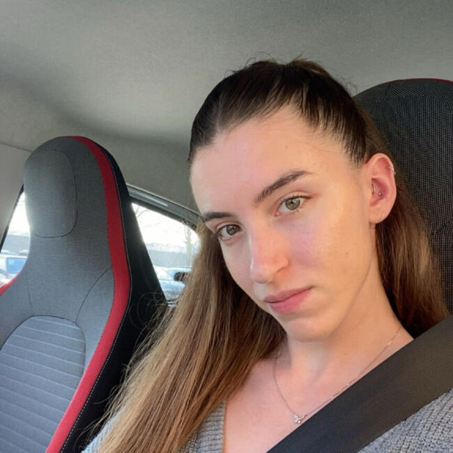 Babysitter in Amiens: Alix
