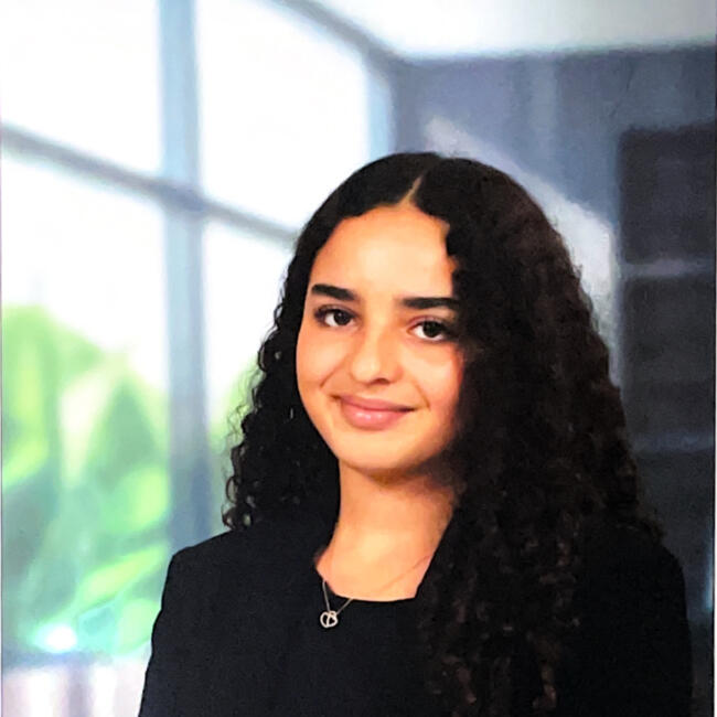 Babysitter in Vétraz-Monthoux: Inaya