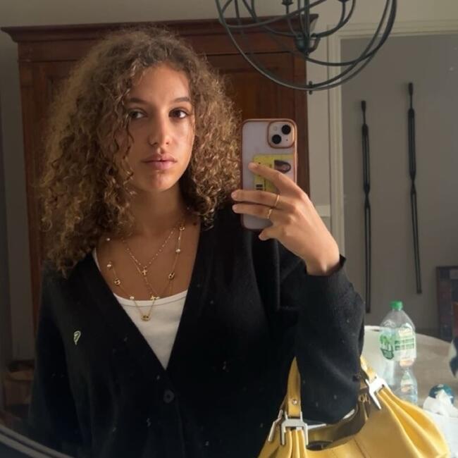 Babysitter in Le Vésinet: Leane