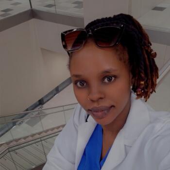 Nanny in Riyadh: Doris