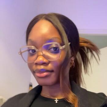 Babysitter Le Havre: Darina